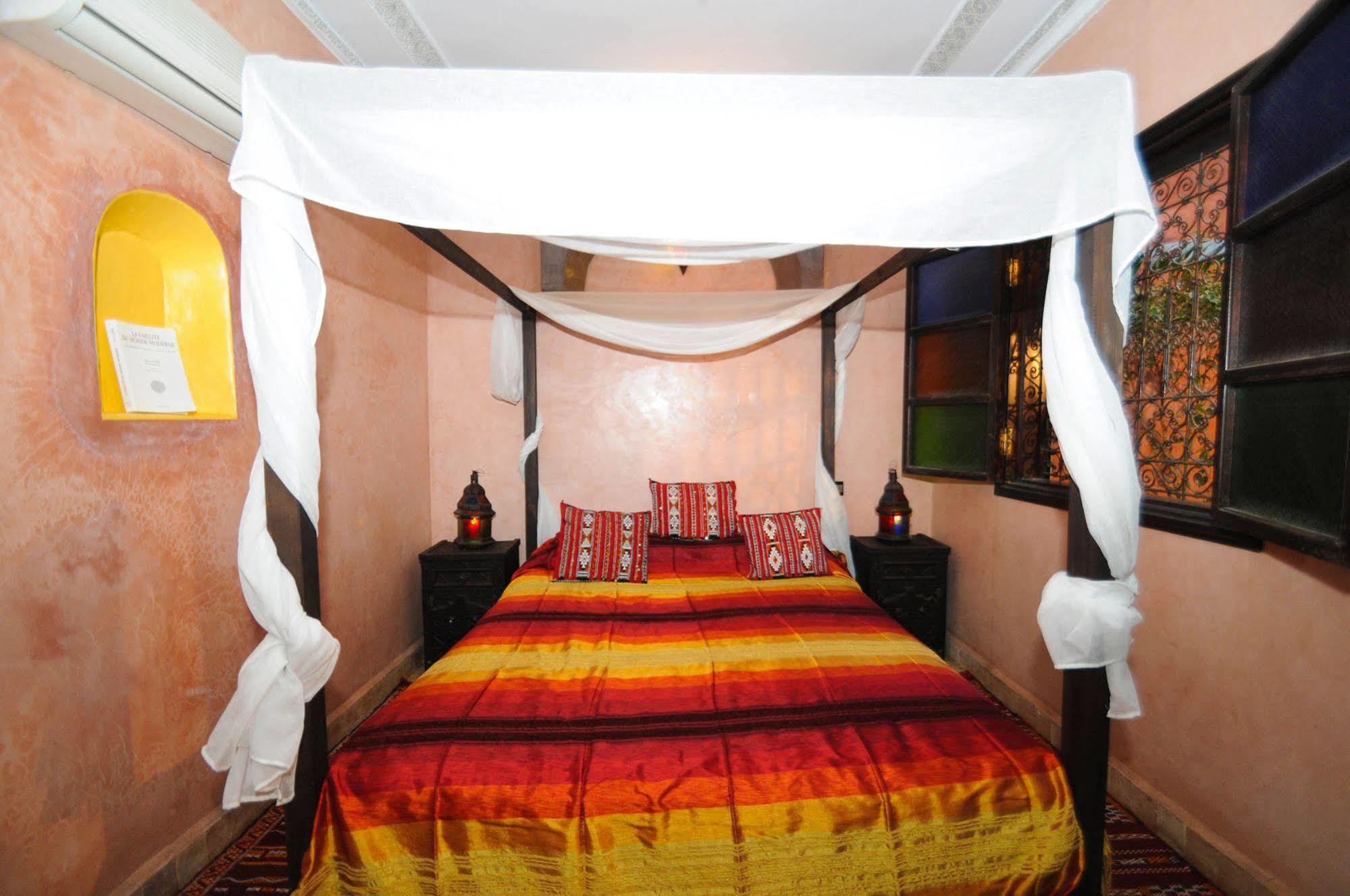 Riad Dar Aby Marrakesh Exteriör bild